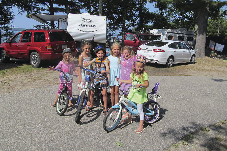 kids on bikes